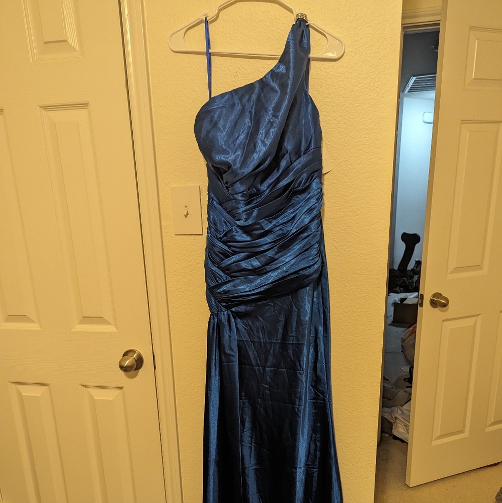 Cinderella divine dress - Picture 8 of 8
